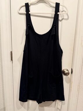 Cupshe Black Textured Sleeveless Romper